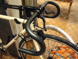 完成車 009
